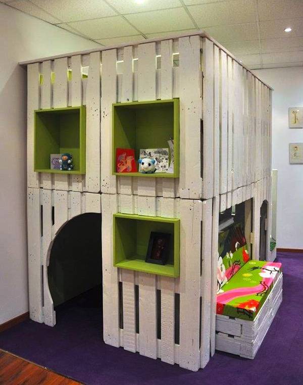 INDOOR PLAY HOUSE