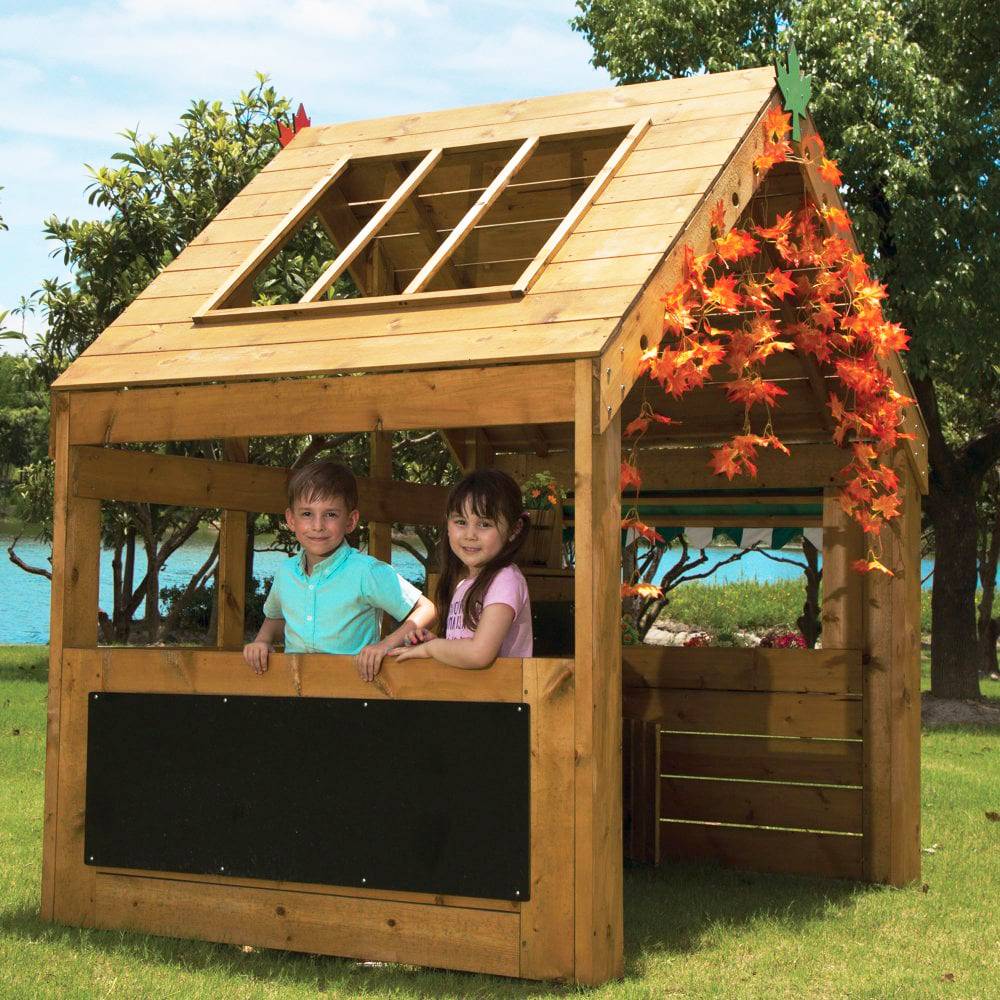 OUTDOOR PLAY HOUSE